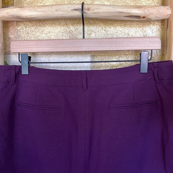 Calvin Klein Women’s Back Slit Pencil Zip-Up Purple Mini Lined Skirt, Size 12P - Picture 4 of 10